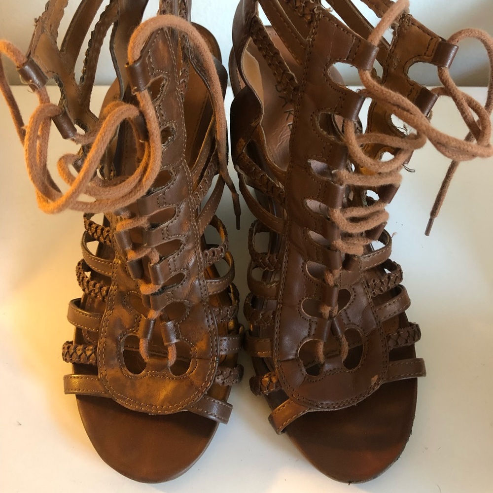 Strappy wedge Sandal